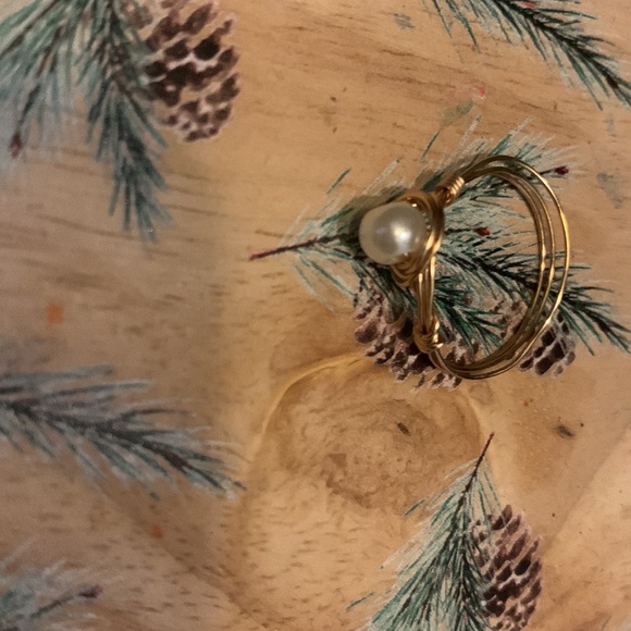 Pure pearl ring!🔮 - Picture 2 of 5